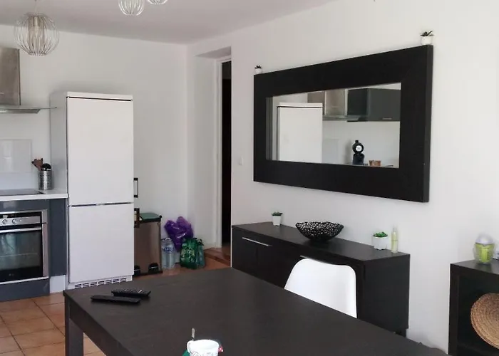Appartement-2- Prive, Terrasse, Parking Et Jardin